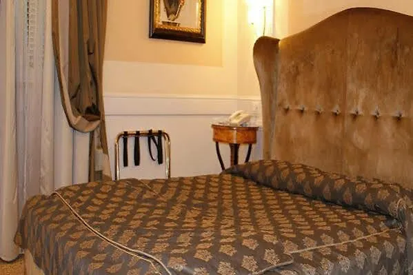****  Boutique Hotel Trevi Rom Italien
